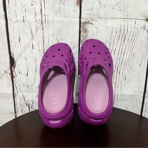 CROCS Women's Vibrant Purple Clogs - Picture 4 of 14